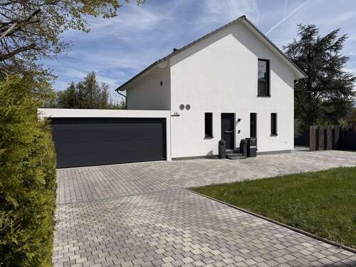 Foto - Haus zum Kaufen in Rohr 799.000,00 € 127 m²