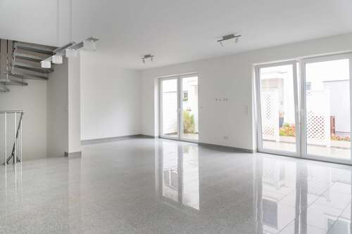 Foto - Haus zum Mieten in Altenriet 2.000,00 € 175 m²