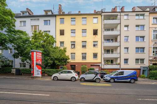 Foto - Haus zum Kaufen in Düsseldorf 1.595.000,00 € 549 m²