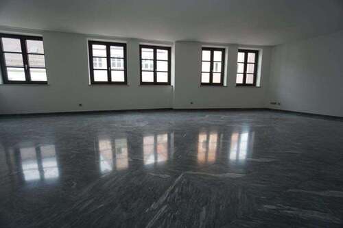 Foto - Wohnung zum Mieten in Augsburg 2.250,00 € 152 m²