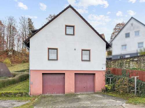 Foto - Haus zum Kaufen in Gößweinstein 150.000,00 € 95.87 m²