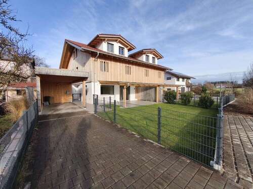 Foto - Haus zum Mieten in Traunreut 2.130,00 € 154.26 m²