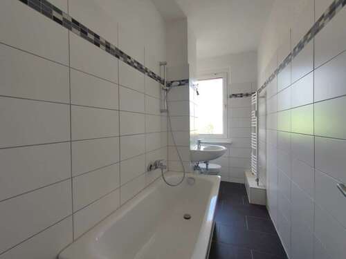 Foto - Wohnung zum Mieten in Zwenkau 360,00 € 47.63 m²