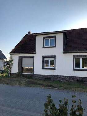 Foto - Haus zum Kaufen in Sandersdorf-Brehna 95.000,00 € 250 m²