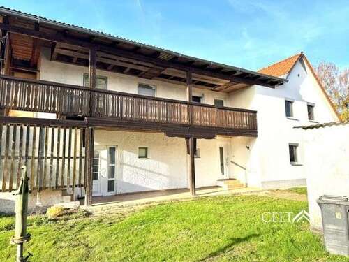 Foto - Haus zum Kaufen in Straubing 295.000,00 € 200 m²