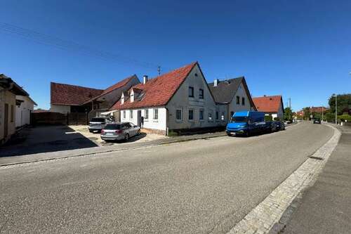 Foto - Haus zum Kaufen in Bachhagel 549.000,00 € 250 m²