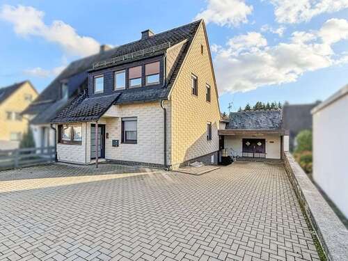 Foto - Haus zum Kaufen in Kirchenlamitz 177.000,00 € 145 m²