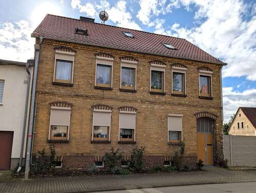 Foto - Haus zum Kaufen in Sandersdorf 198.000,00 € 247 m²