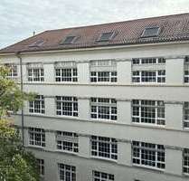 Büro in Stuttgart 475,00 € 33.02 m²