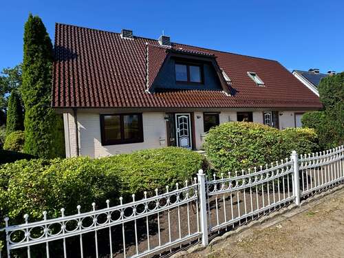 Foto - Haus zum Kaufen in Kaltenkirchen 699.000,00 € 285 m²