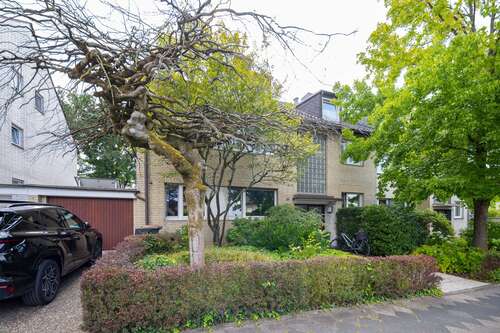 Foto - Haus zum Kaufen in Düsseldorf 950.000,00 € 365 m²