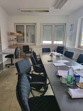 Foto - Büro in Bad Vilbel 800,00 € 68 m²