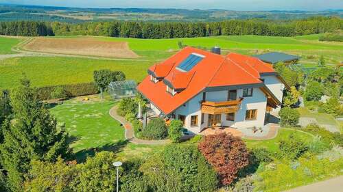 Foto - Haus zum Kaufen in Wutach-Münchingen 828.000,00 € 262 m²