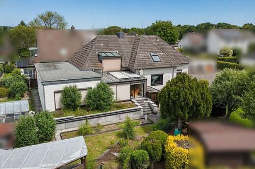 Foto - Haus zum Kaufen in Springe Alferde 389.000,00 € 300 m²