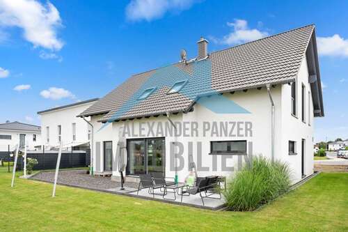 Foto - Haus zum Kaufen in Fritzlar 599.000,00 € 220 m²