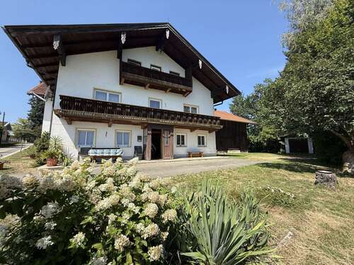 Foto - Haus zum Kaufen in Surberg 580.000,00 € 200 m²