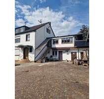 Haus zum Kaufen in Sontheim a.d.Brenz 370.000,00 € 218 m² - Sontheim a.d.Brenz