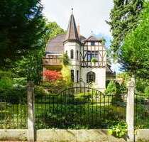 Haus zum Kaufen in Dresden Klotzsche 875.000,00 € 290 m² - Dresden / Klotzsche