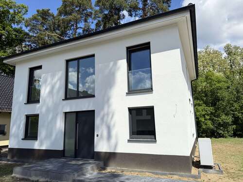 Foto - Haus zum Kaufen in Brandenburg - Blankenfelde-Mahlow 940.000,00 € 153 m²