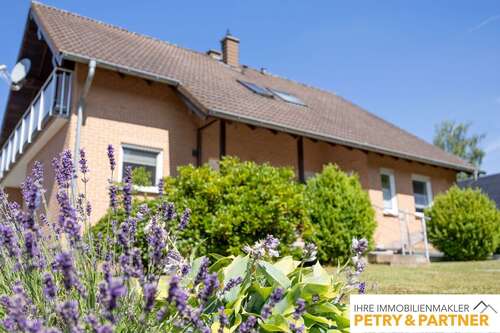 Foto - Haus zum Kaufen in Blankenrath 339.000,00 € 199 m²