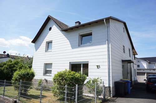 Foto - Haus zum Kaufen in Braunfels 229.000,00 € 230 m²