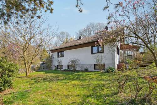 Foto - Haus zum Kaufen in Niddatal 324.900,00 € 206.37 m²