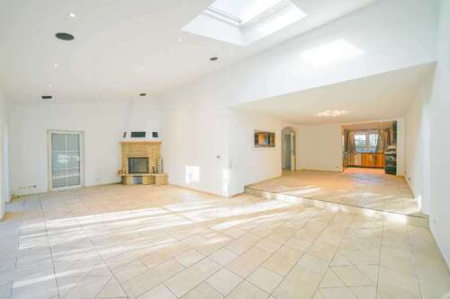 Foto - Haus zum Mieten in Ratingen 2.500,00 € 220 m²