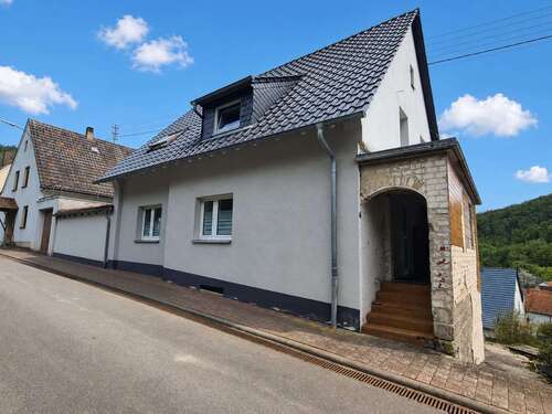Foto - Haus zum Kaufen in Imsweiler 189.000,00 € 198 m²