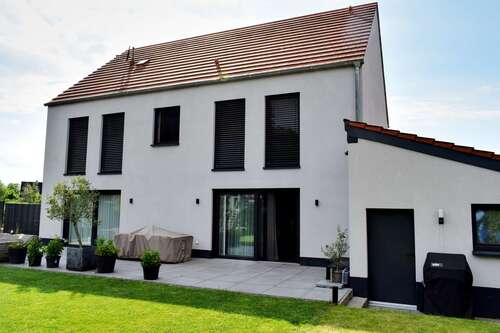 Foto - Haus zum Kaufen in Leverkusen 987.500,00 € 202 m²