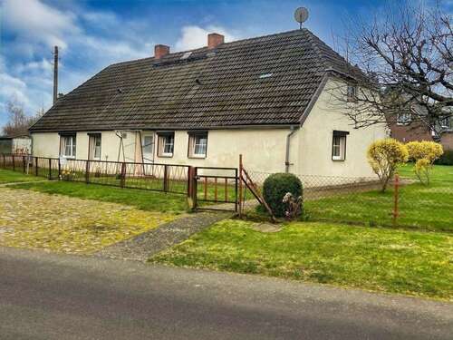 Foto - Haus zum Kaufen in Knorrendorf 55.000,00 € 109 m²