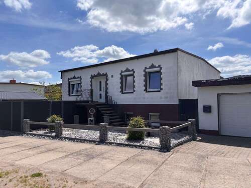 Foto - Haus zum Kaufen in Stavenhagen 220.000,00 € 200 m²