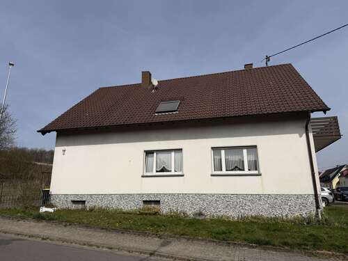 Foto - Haus zum Kaufen in Lebach 210.000,00 € 265 m²