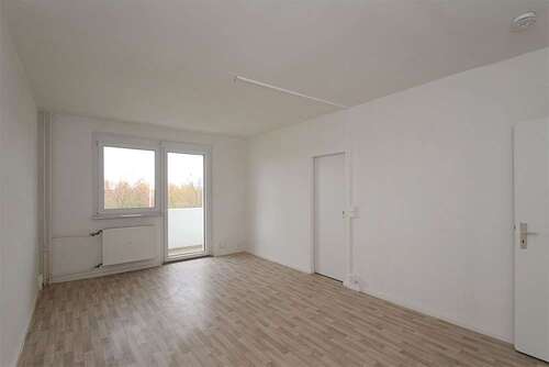 Foto - Wohnung zum Mieten in Halle (Saale) 353,25 € 56.52 m²