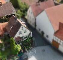 Haus zum Kaufen in Iphofen Nenzenheim 135.000,00 € 198.48 m² - Iphofen / Nenzenheim