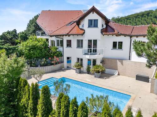 Foto - Haus zum Kaufen in Stockach-Hindelwangen 2.150.000,00 € 327 m²