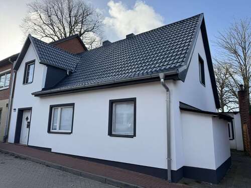 Foto - Haus zum Kaufen in Burg (Dithmarschen) 179.000,00 € 135.31 m²