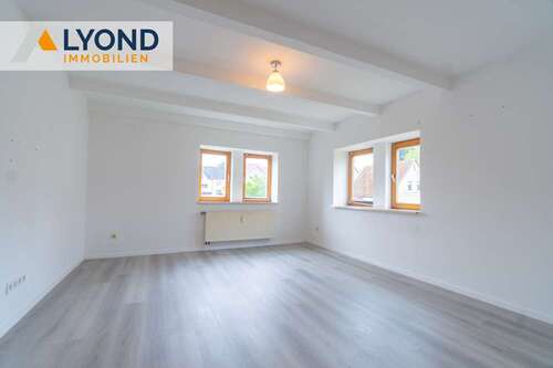 Foto - Haus zum Kaufen in Bischhagen (Heiligenstadt) 95.000,00 € 176 m²