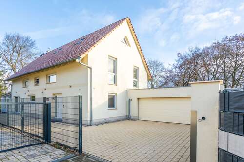 Foto - Haus zum Kaufen in Potsdam 939.000,00 € 252 m²
