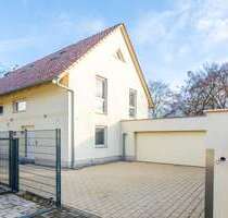 Haus zum Kaufen in Potsdam 939.000,00 € 252 m²