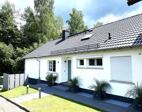 Foto - Haus zum Kaufen in Wetzlar 479.500,00 € 214.82 m²