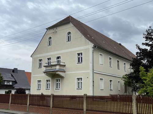 Foto - Wohnung zum Mieten in Leuba 600,00 € 101.5 m²