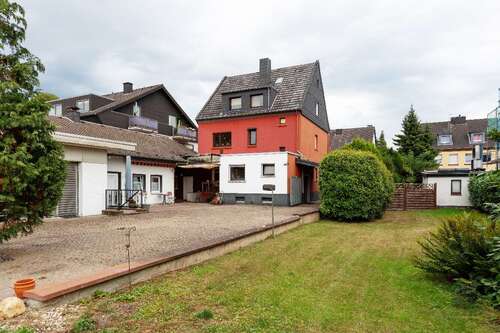 Foto - Haus zum Kaufen in Leverkusen 615.000,00 € 189 m²