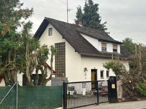 Foto - Haus zum Kaufen in Mengkofen 165.000,00 € 148.95 m²
