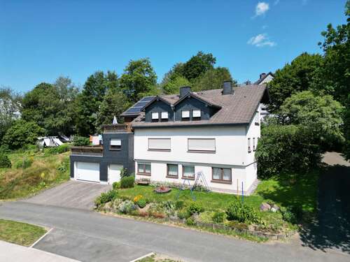 Foto - Haus zum Kaufen in Erndtebrück 298.000,00 € 245 m²
