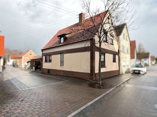 Foto - Haus zum Kaufen in Bächingen an der Brenz 120.000,00 € 118.38 m²