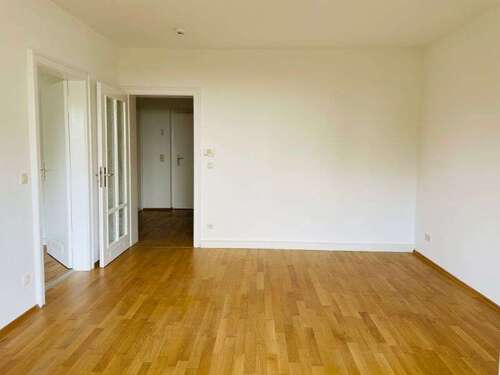 Foto - Wohnung zum Mieten in Nürnberg 606,07 € 50.76 m²