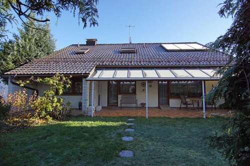 Foto - Haus zum Kaufen in Roßtal 549.000,00 € 156 m²