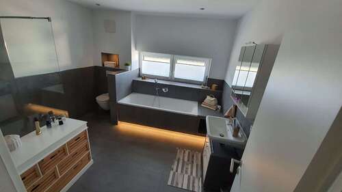 Foto - Haus zum Mieten in Rötha 1.590,00 € 135 m²