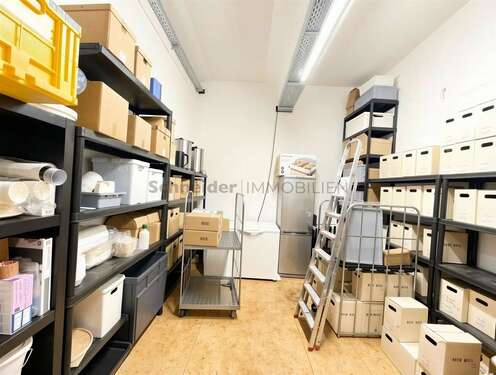 Foto - Halle in Berlin 300,00 € 16.67 m²