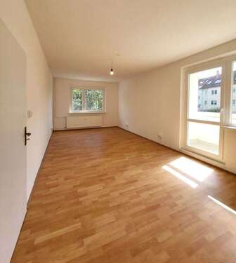 Foto - Wohnung zum Mieten in Rötha 390,00 € 62 m²